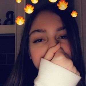 Meet your Posher, Izzy